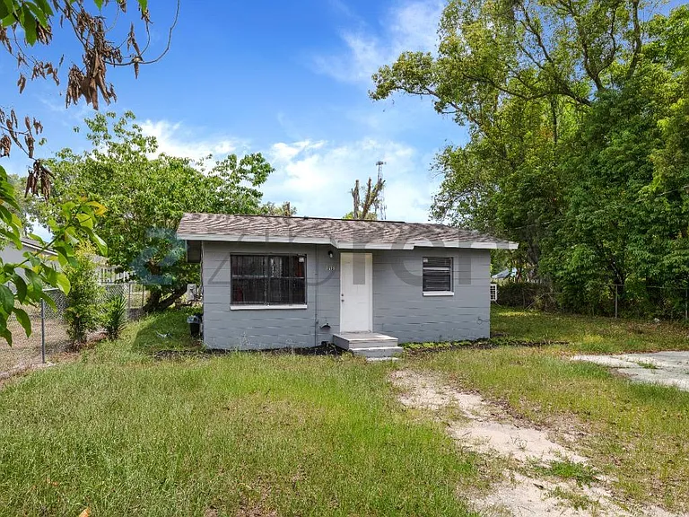 1715 Martin Luther King Jr Blvd — Photo 3