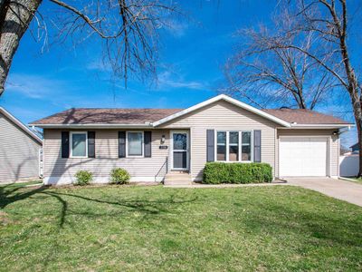 2706 S Skyway Rd, Peoria, IL, 61607