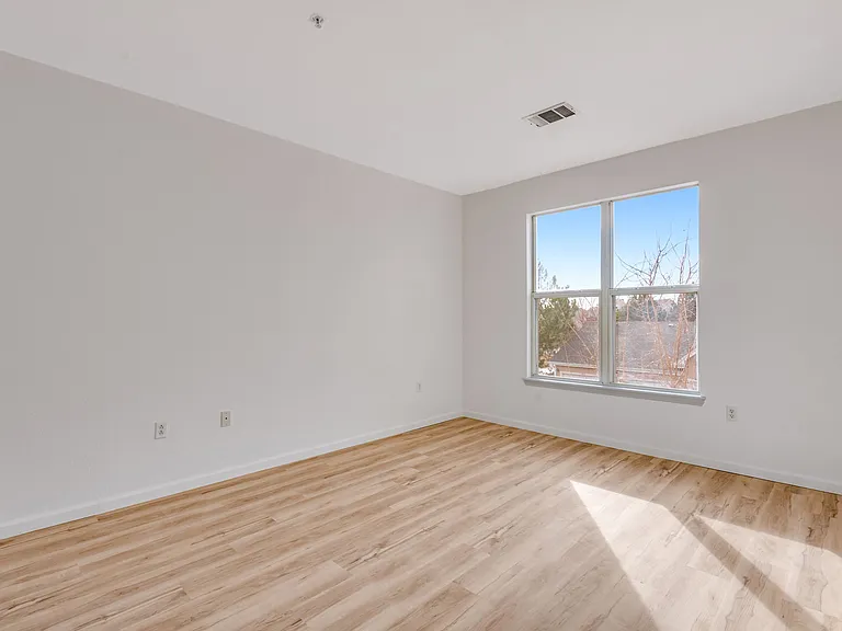 18959 E Warren Dr #207 — Photo 3