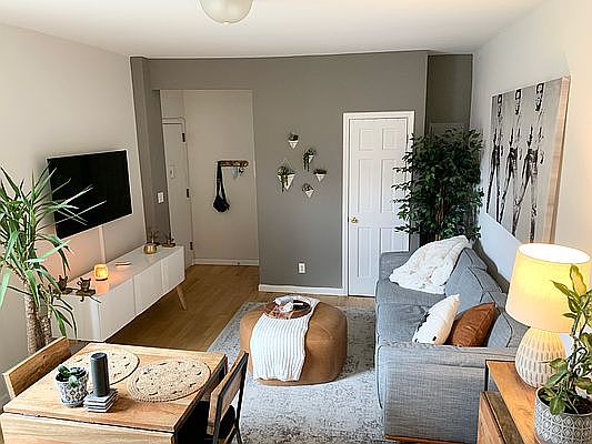 4th image of 3114 Crescent St APT 6B