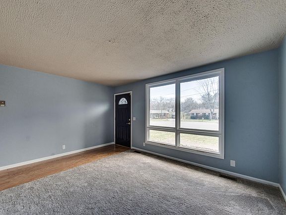 5th image of 509 Clearwater Dr