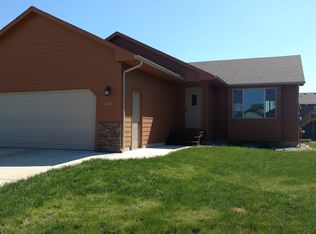 414 Macey Avenue, Harrisburg, SD 57032