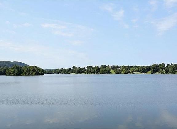 3rd image of 159 Shore Dr
