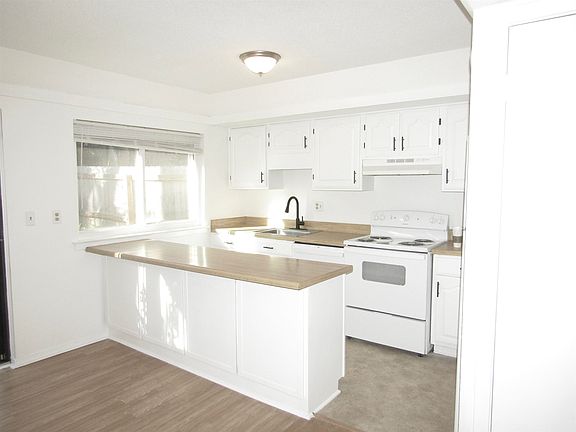 2nd image of 6563 Poplar Woods Cir S APT 7