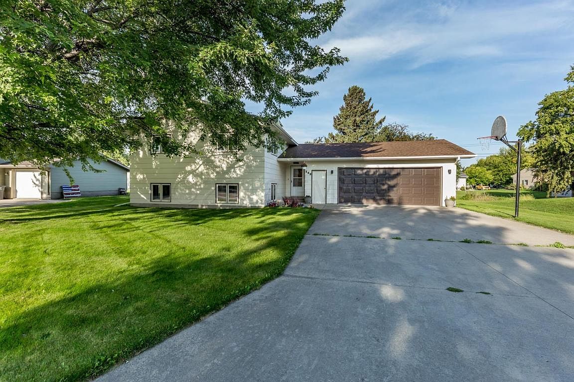 122 13th Ave N, Casselton, ND 58012 Zillow