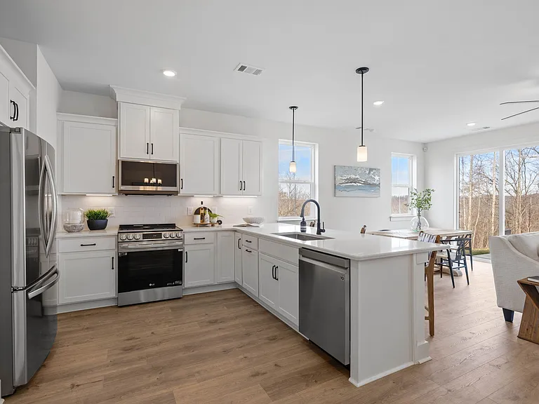 6001 Mill Tree Ct — Photo 2