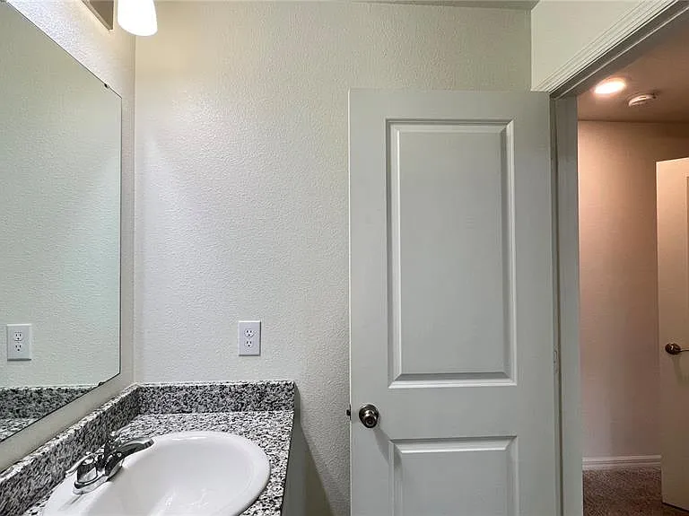 1340 Mirabella Cir — Photo 28