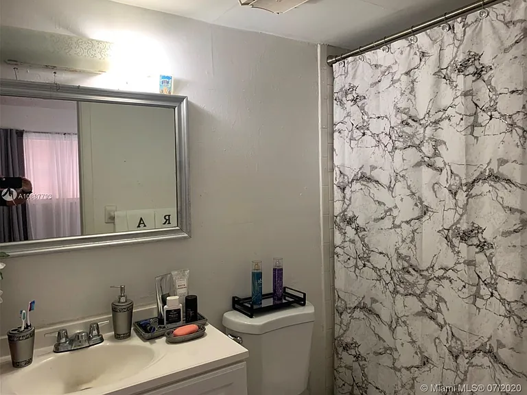 19821 SW 114th Ave #120 — Photo 6