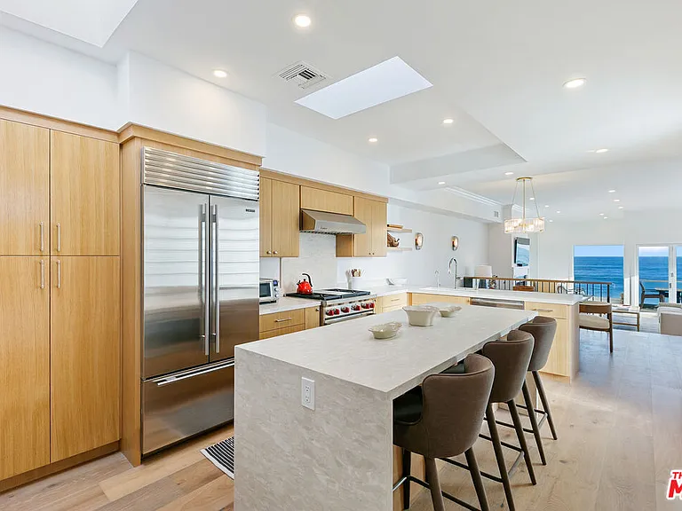 22630 Pacific Coast Hwy #1 — Photo 14