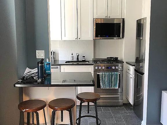 3rd image of 340 W 57th St APT 9F
