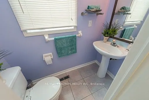 122 Benjamin Hood Cres — Photo 11