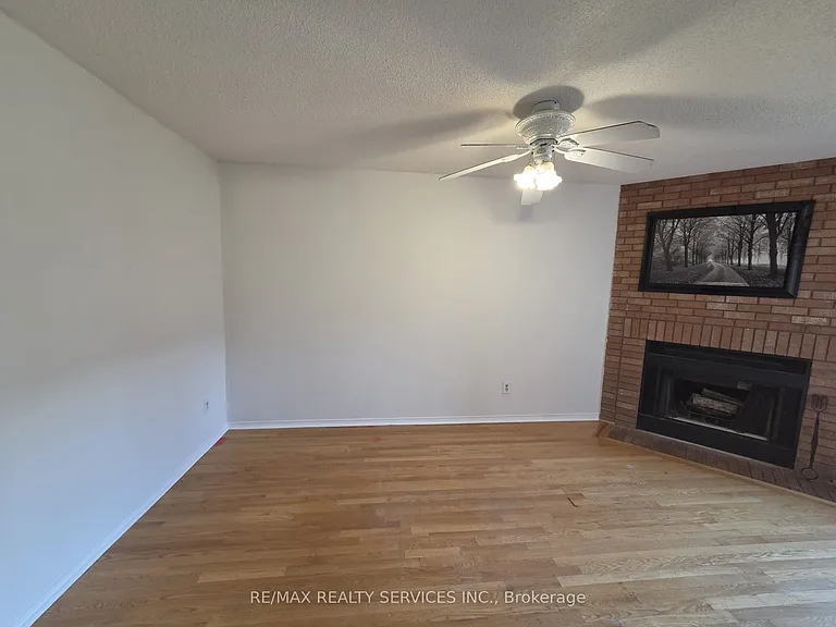 211 Ponymeadow Ter — Photo 7