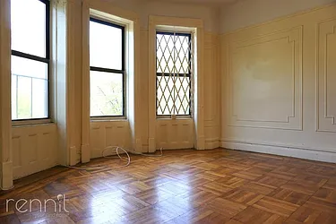 Rented by Rennit Inc.