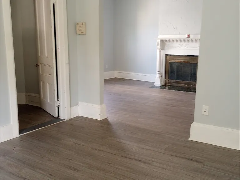 410 Linden Pl — Photo 4
