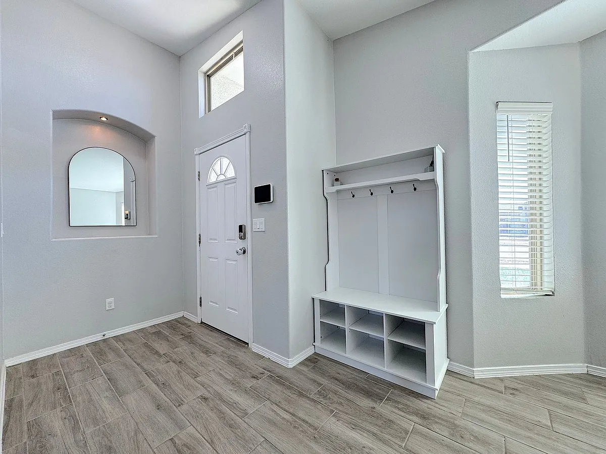 Building Photo - 629 David Ortiz St