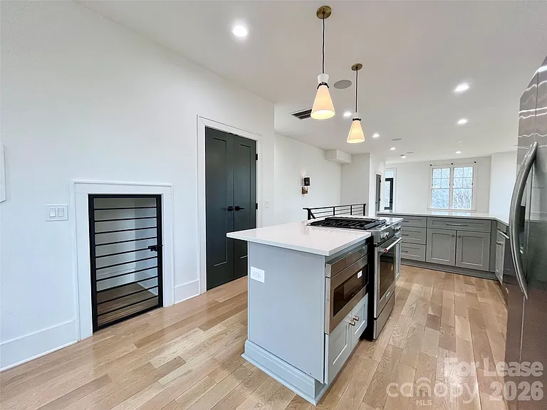 614 West Blvd — Photo 12