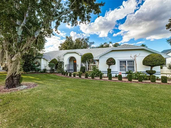 725 HERITAGE DRIVE NE, WINTER HAVEN, FL 33881