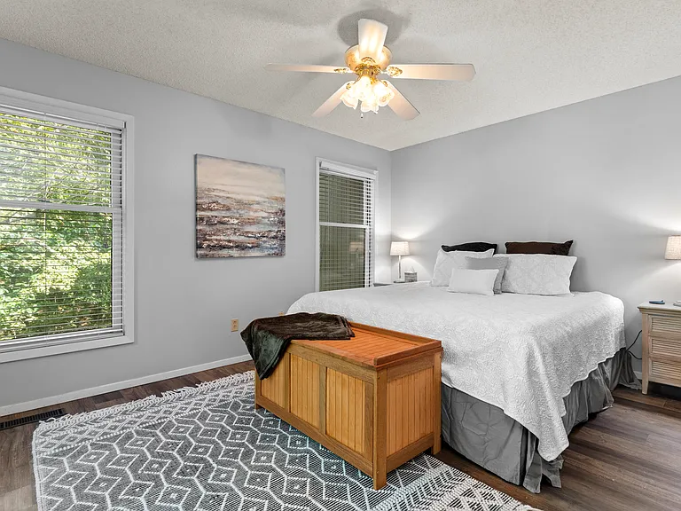 10 Victoria Ln — Photo 13