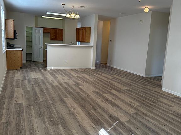 3rd image of 3404 Paradise Valley Dr