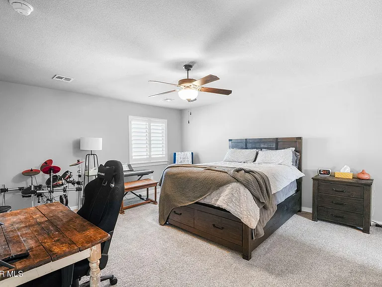 3561 Essence St — Photo 32