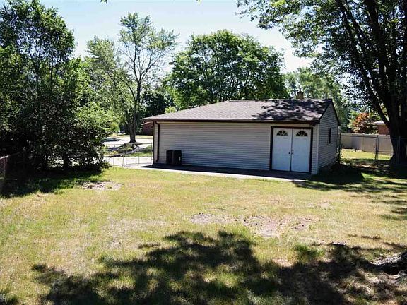 4th image of 36790 Angeline Cir