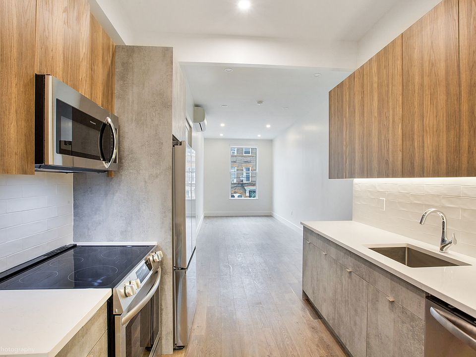 1st image of 190 Wyckoff Ave APT 2L