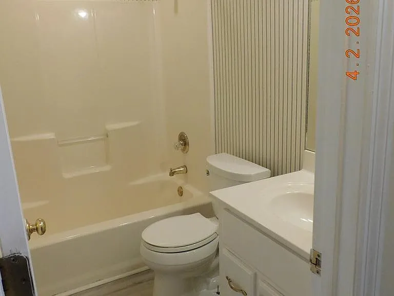225 Waterford Dr — Photo 17