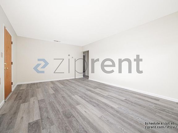 3rd image of 4941 Reynolds St