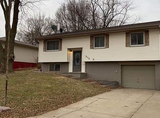 212 7th St, Ceresco, NE 68017