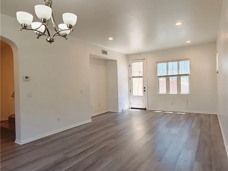 15765 Lindbergh Ave — Photo 7