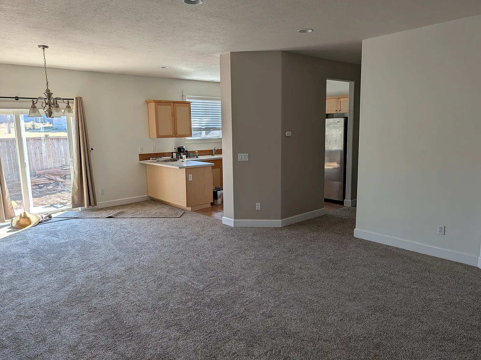 4 bed, 1781 sqft, $3,000 — Photo 3