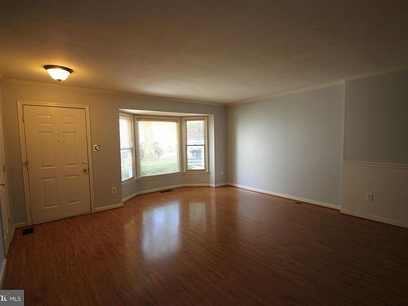 3rd image of 8071 Morning Meadow Ct