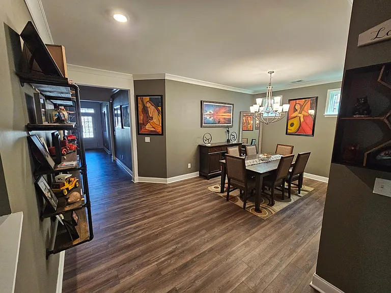 160 Amherst Way — Photo 4