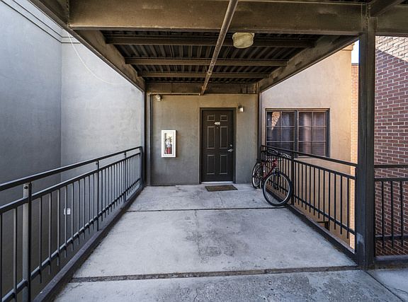 5th image of 228 E 500 S APT 400