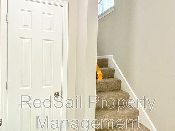 2nd image of 103 Windsor Ln APT L