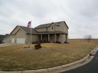 1150 Dorothea Dr, Zumbrota, MN 55992