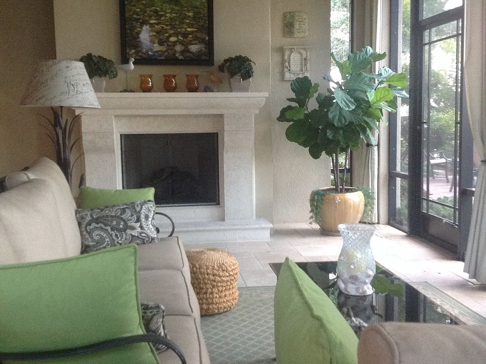 Screened Back Yard Terrace