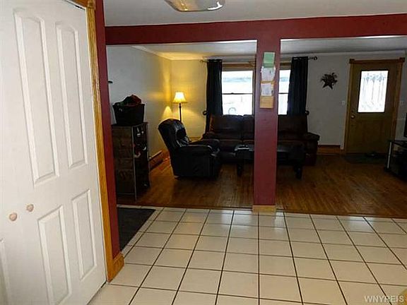 5th image of 9160 Milton Ln