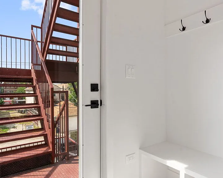 2122 W 18th Pl #2 — Photo 11