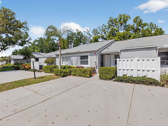 4th image of 8901 Windtree Street