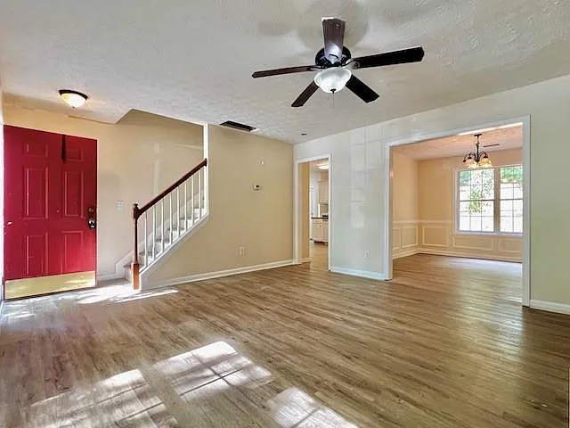 625 Waltman Point Pl — Photo 2