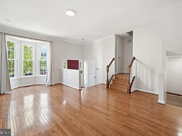 7676 Helmsdale Pl — Photo 4
