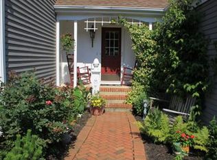 7 Smoke Run, Pittstown, NJ 08867