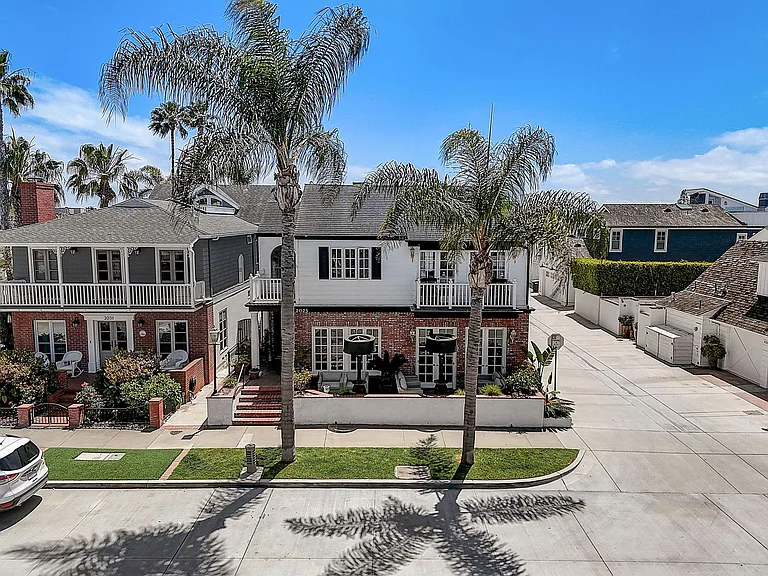 2025 E Balboa Blvd — Photo 9
