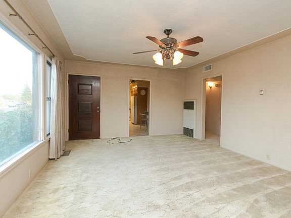 4th image of 2443 E College Ave