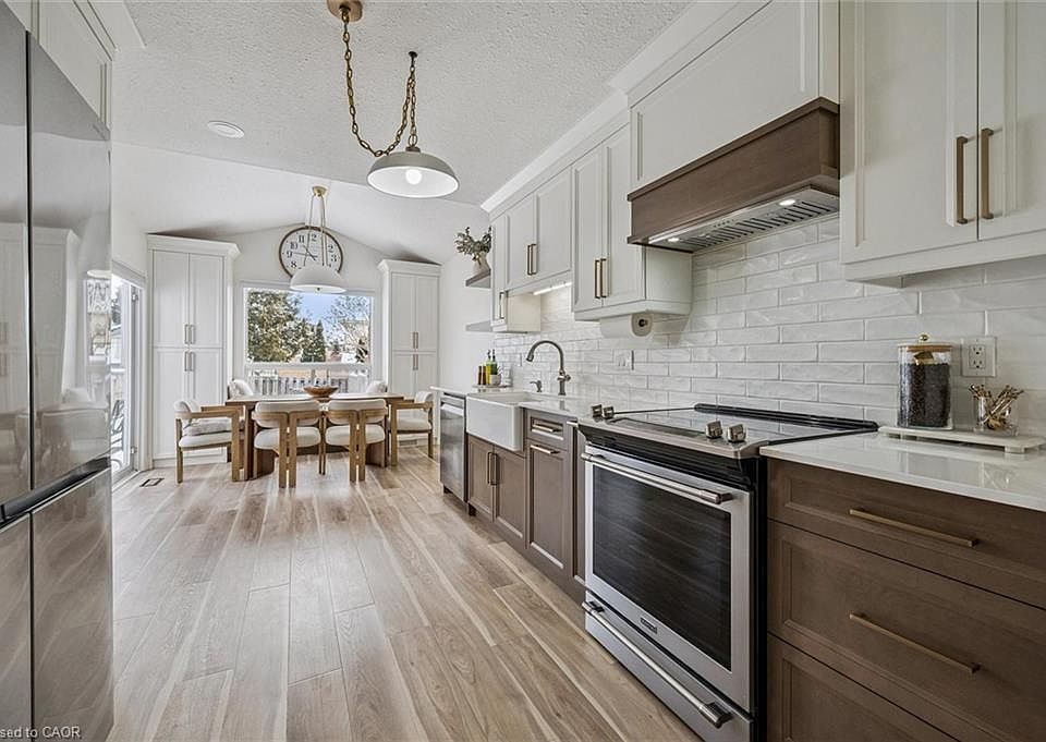 1st image of 23 Whittaker Cres