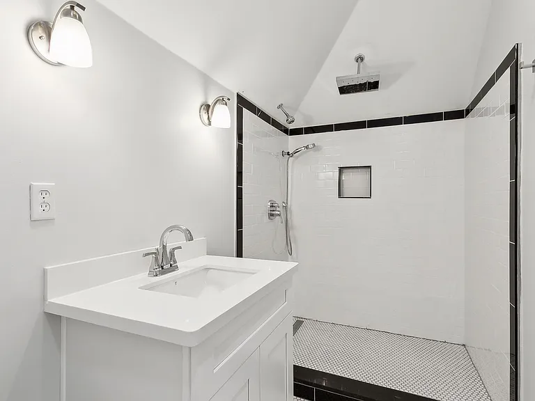 Must See, Experience Modern Luxury in a Beautifully Restored Historic Gem- 2 Bd /2 Ba — Photo 23