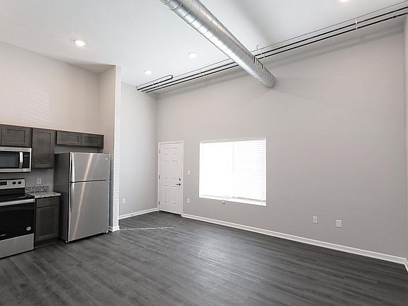 3rd image of 2960 S Coddington Ave #1X1B