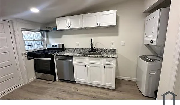 49 S Carrollton Ave — Photo 3
