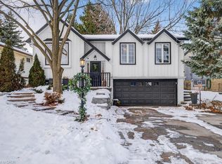 16 Forestgate Dr, Hamilton, ON L9C 6A3